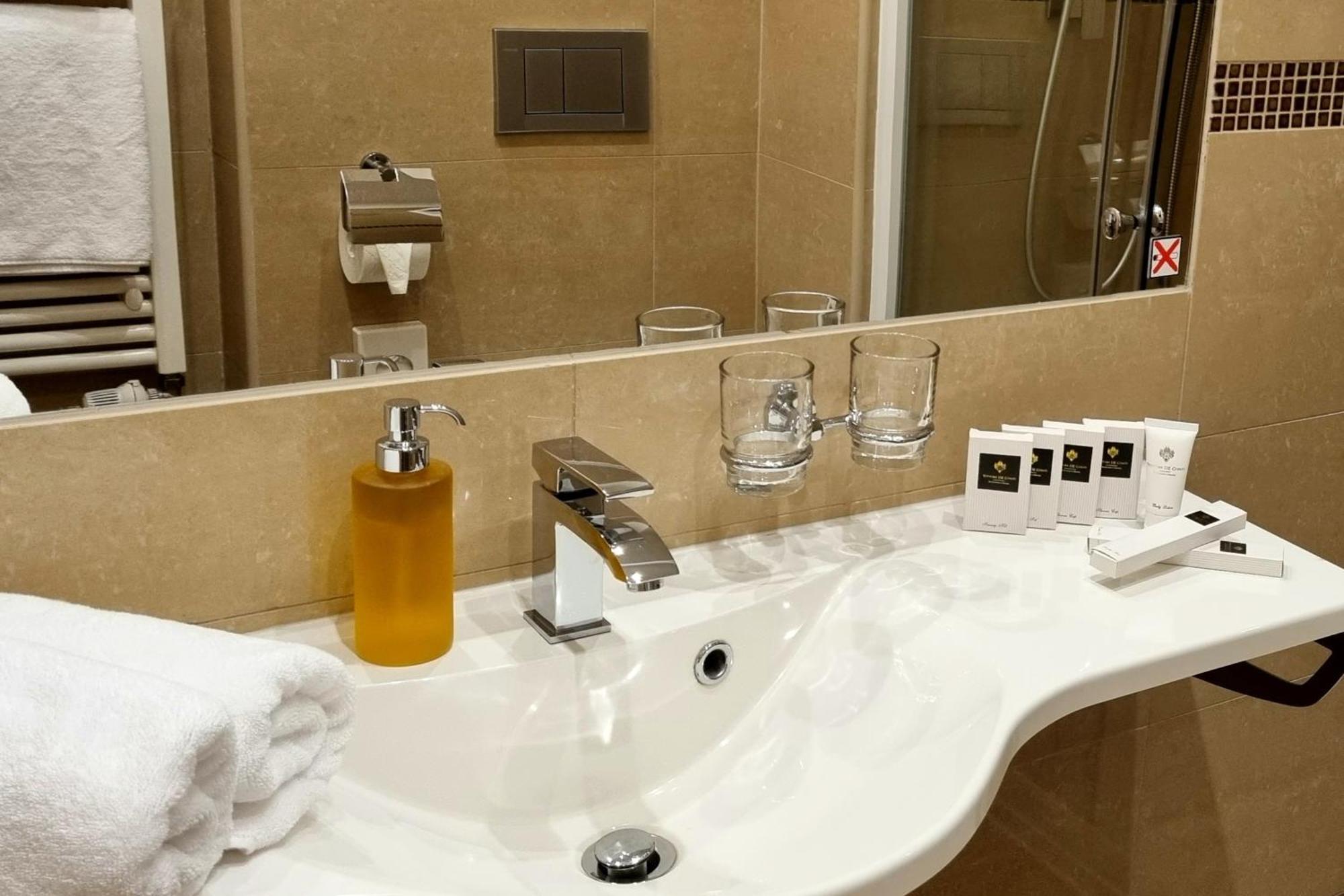 Wellness Hotel Zlatá Lípa Decin Habitación foto
